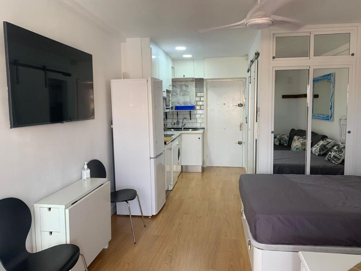 Sweet Home Benalmadena, Estudio Con Vistas Al Mar Y Excelente Conexion Wifi, Para No Fumadores, Con Piscinas, Sea Views, With Swimming Pools, Completely Renovated, Ideal For Older People, Bright With Morning Sun, No Smoking Exterior photo